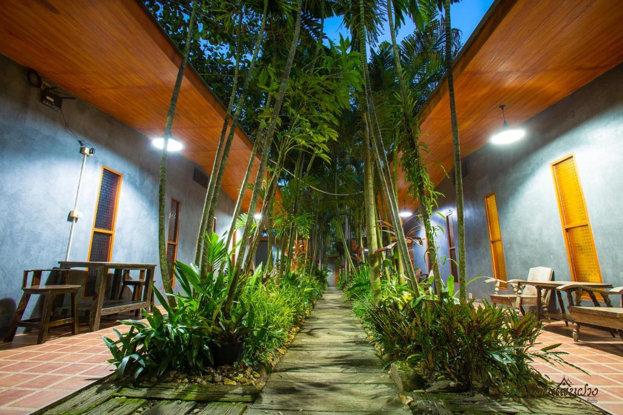 Huen San Fang hotel โรงแรมเฮือนแสนฝาง Exterior foto